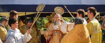    In rânduiala de astăzi a Sfintei Liturghii, cântarea Heruvicului care însoțește procesiunea cu Cinstitele Daruri din cadrul Intrării Mari (Vohodului mare) este întreruptă de rostirea pomenirilor, plecând de la modelul rugăciunii adresate Mântuitorului de către […]