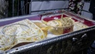     Sfânta Cuvioasă Parascheva a fost îngropată ca o străină, nimeni neştiind cine era. Dar Dumnezeu, voind să o proslăvească, a descoperit în chip minunat cine era acea străină. […]