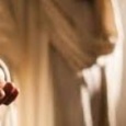    “Greşiţilor noştri le iertăm greu. Sau dacă iertăm, nu uităm. (Şi iertarea fără uitare e ca şi cum n-ar fi, bătătură fără câine, gură fără dinţi). Ne iertăm şi [&hellip;]