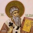 Sfântul Ierarh Vlasie a trăit în timpul împăratului Liciniu (308-324) şi era din Sevastia Capadociei. Fiind puternic în credinţă, fără prihană în viaţă şi plin de fapte bune, oamenii cetăţii [&hellip;]
