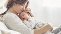Datele obţinute în cercetări validează mai degrabă un model maternal clasic, în care mama este o prezenţă iubitoare, tandră şi afectuoasă cu copilul. Exprimarea afectivităţii, comportamentul maternal care mizează pe relaţii […]