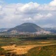 Vorbind despre lumina de pe Tabor, Sfântul Grigorie Palama spunea: “Este lumina necreată, neapusă şi neînvinsă şi transcende orice timp şi veac şi aceasta este, socotesc, moştenirea celor mântuiţi”. Creştinii […]